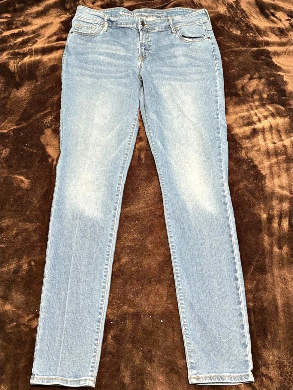 Old Navy Super Skinny Mid-Rise Light Wash Denim Jeans (Size 14 Regular)